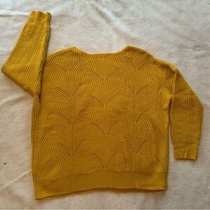 Beautiful Soft Gold Cotton / Poly Blend Sweater Size X-Large